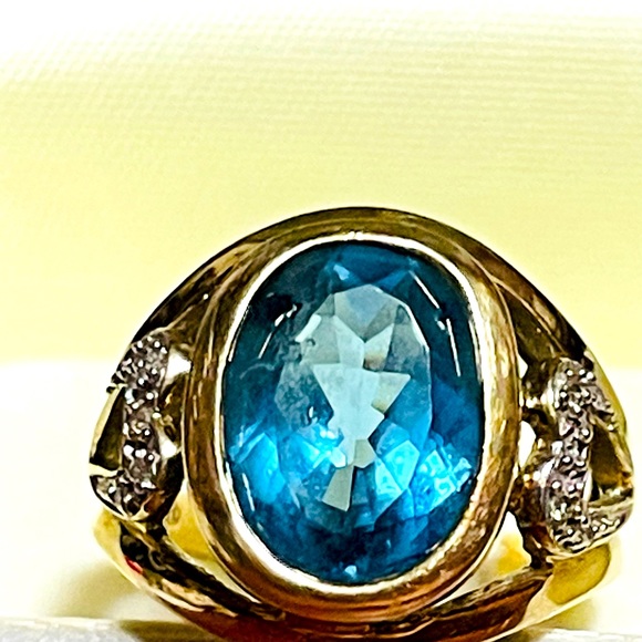 10k blue topaz ring size 8 - Picture 4 of 13